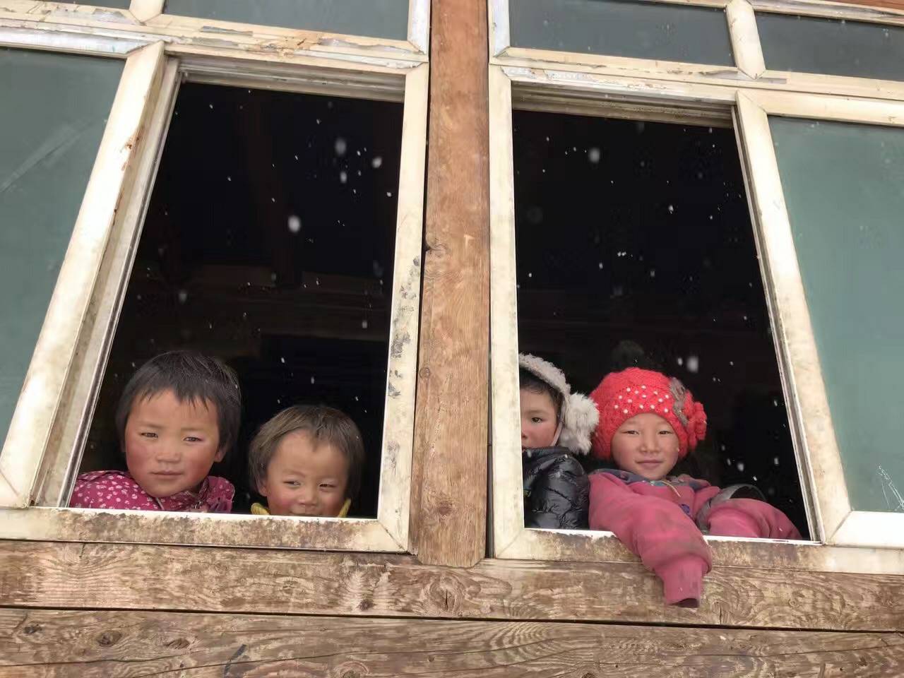 海口振华公共事务管理有限公司公益回顾丨家国同欢月同圆 温暖满载甘孜州(图9)