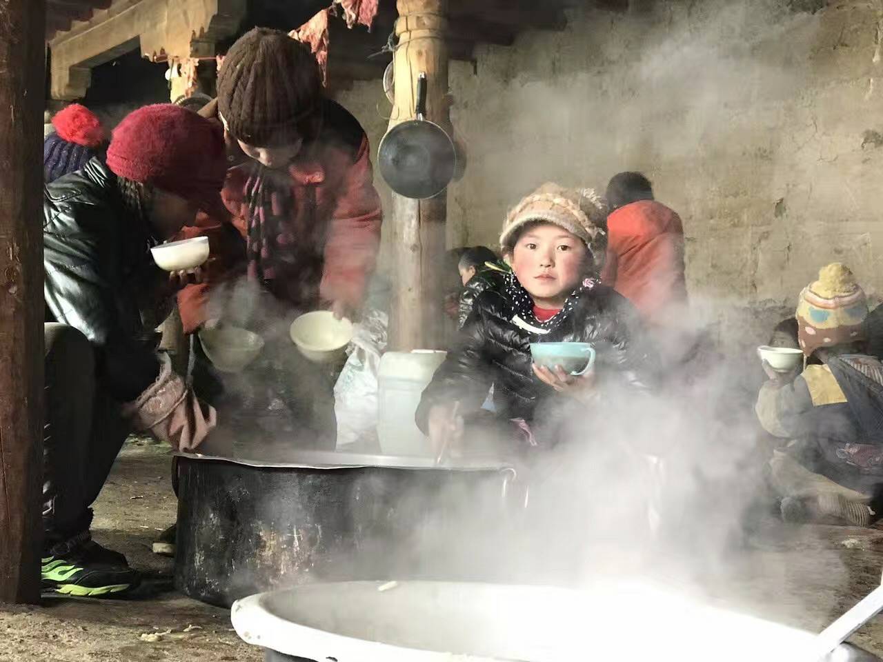 海口振华公共事务管理有限公司公益回顾丨家国同欢月同圆 温暖满载甘孜州(图10)